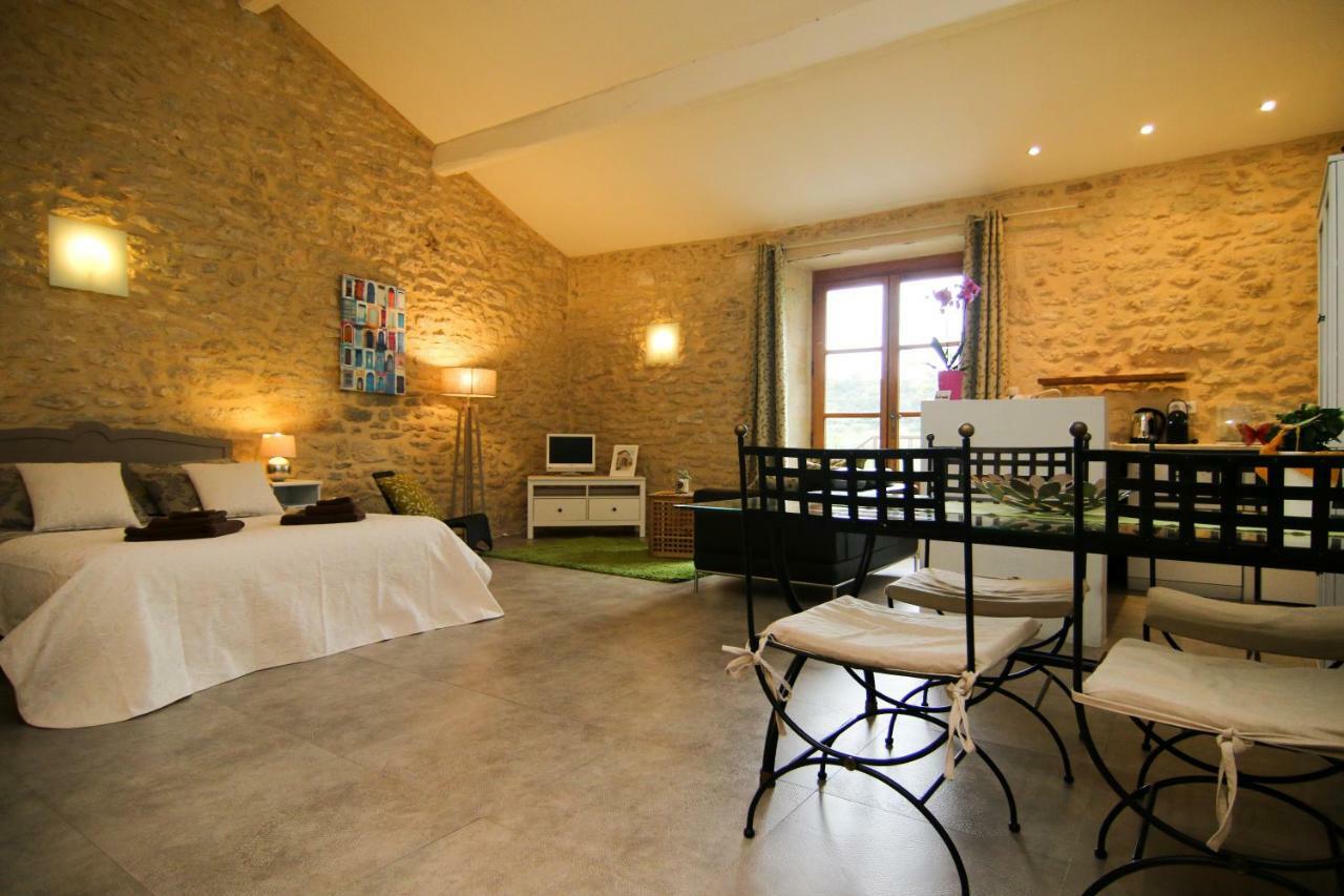 Mas De La Rivoire B&B Villevieille Exterior foto